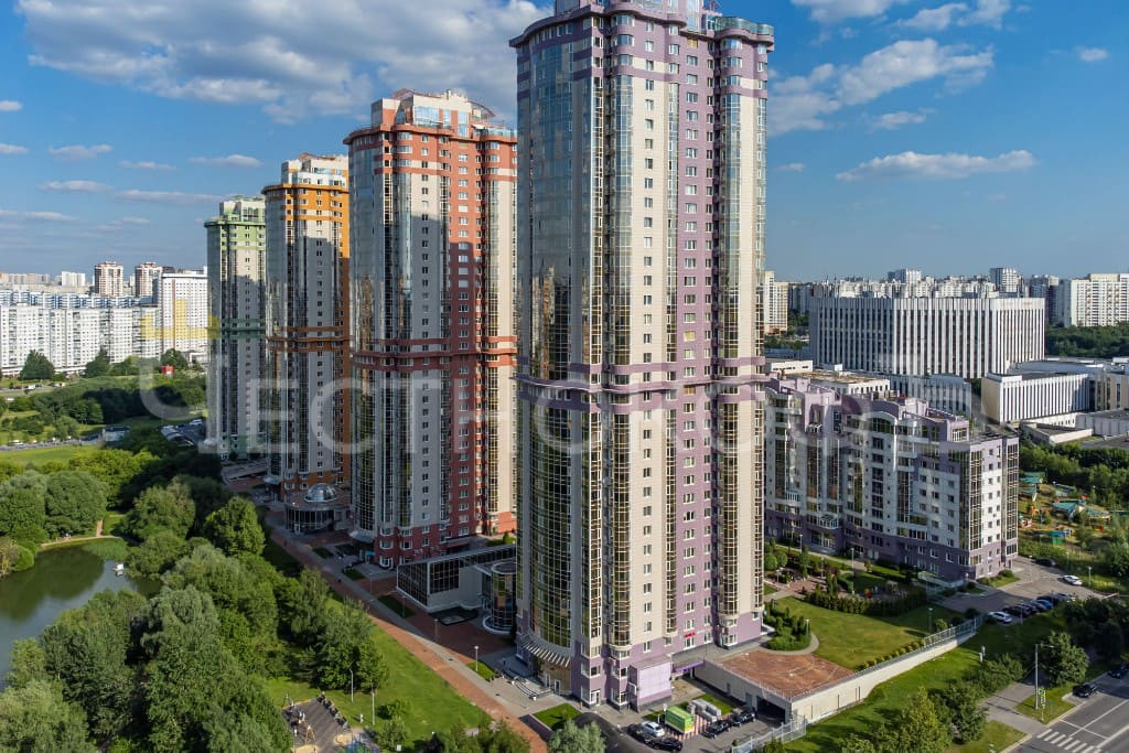 Зазеркалье большого города: куда привела Алису кроличья нора Москвы - ЖК «Миракс Парк»