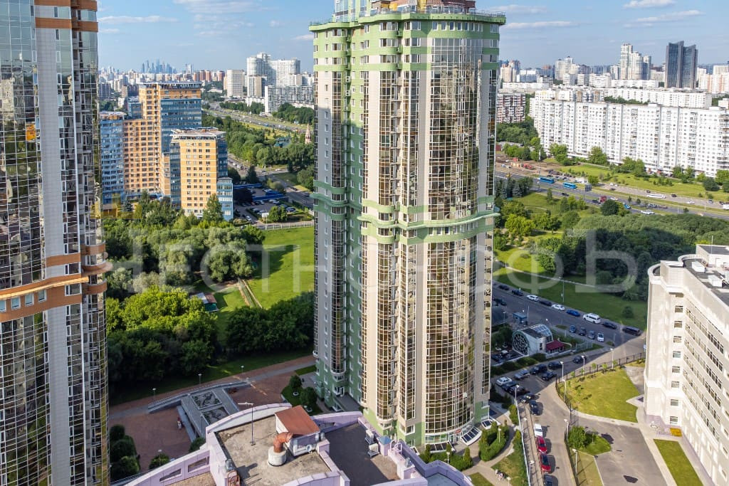 Зазеркалье большого города: куда привела Алису кроличья нора Москвы - ЖК «Миракс Парк»