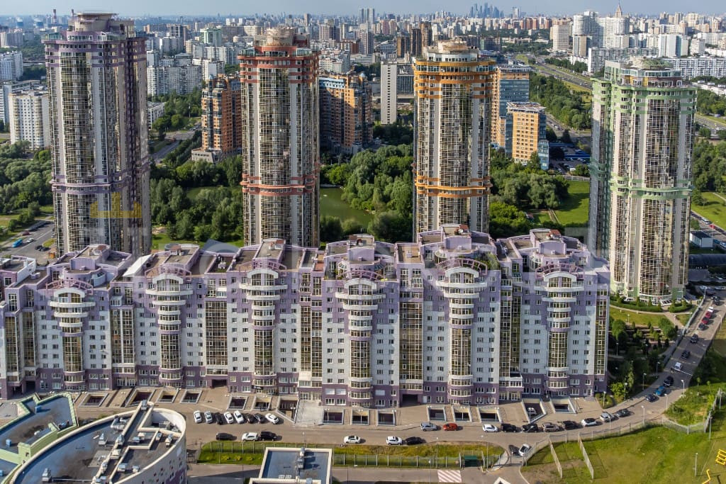 Зазеркалье большого города: куда привела Алису кроличья нора Москвы - ЖК «Миракс Парк»