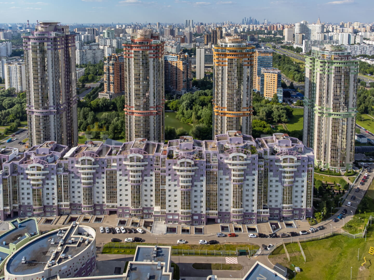 Купить квартиру в ЖК Миракс парк