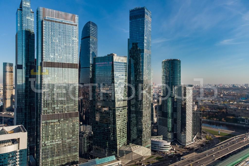 Обзор МФК ОКО