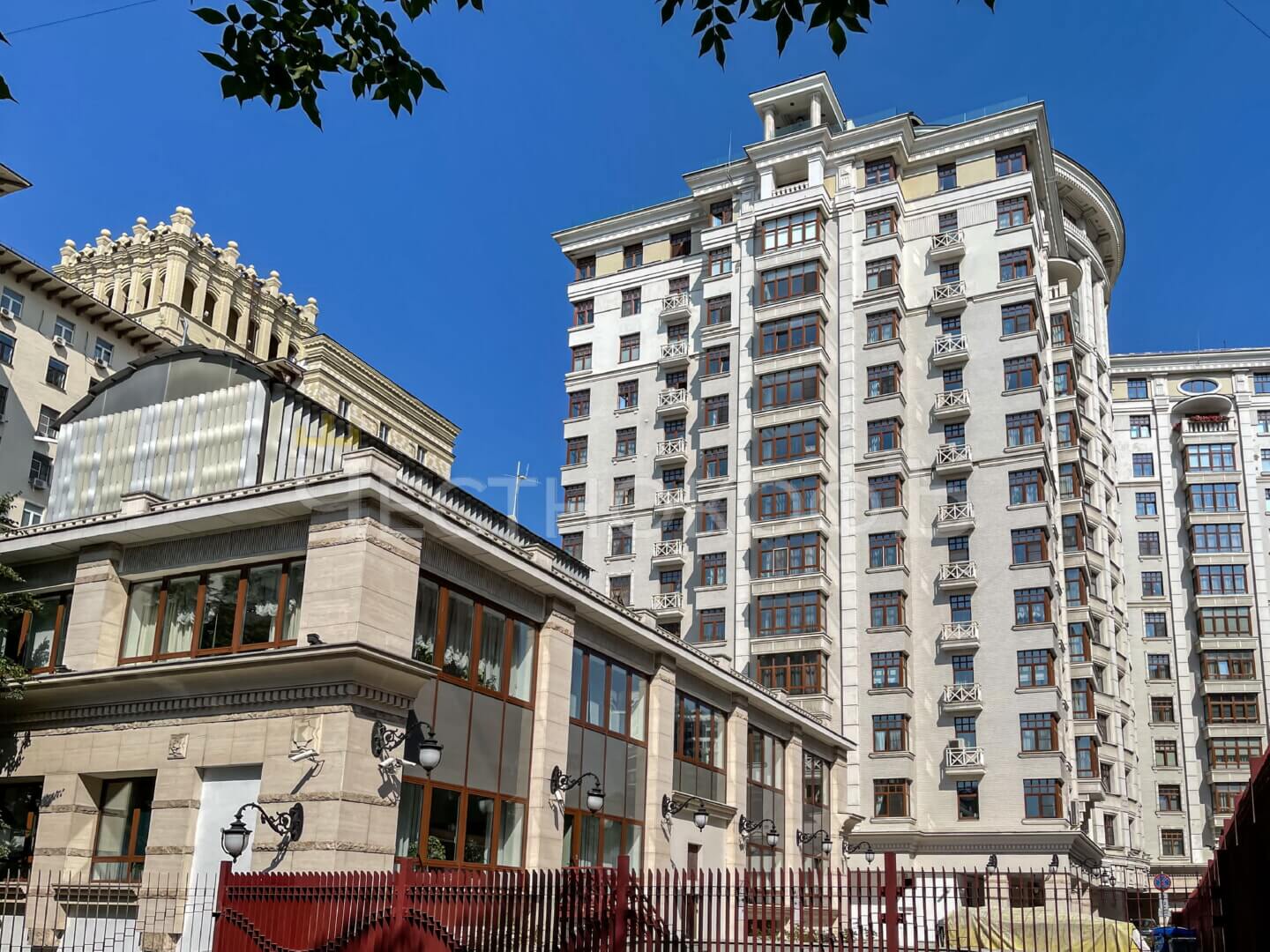 Купить квартиру в ЖК Дом на Смоленской набережной